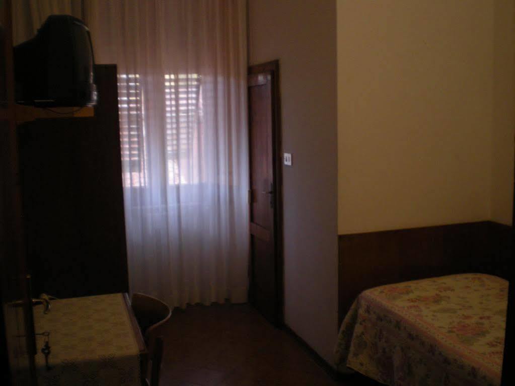 Hotel Prati Монтекатіні-Терме Екстер'єр фото
